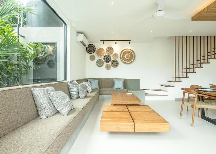Elegant 5br Modern Steps From Cafe Del Mar
