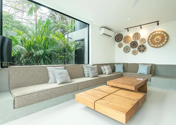 別荘 Elegant 5br Modern Steps From Cafe Del Mar *