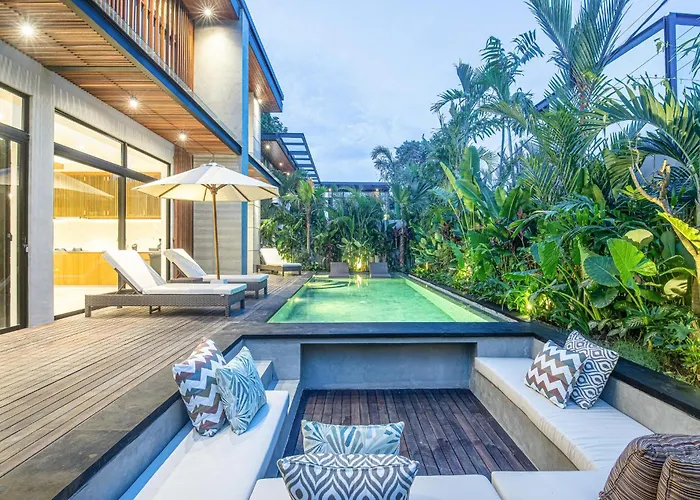 Elegant 5br Modern Steps From Cafe Del Mar 別荘