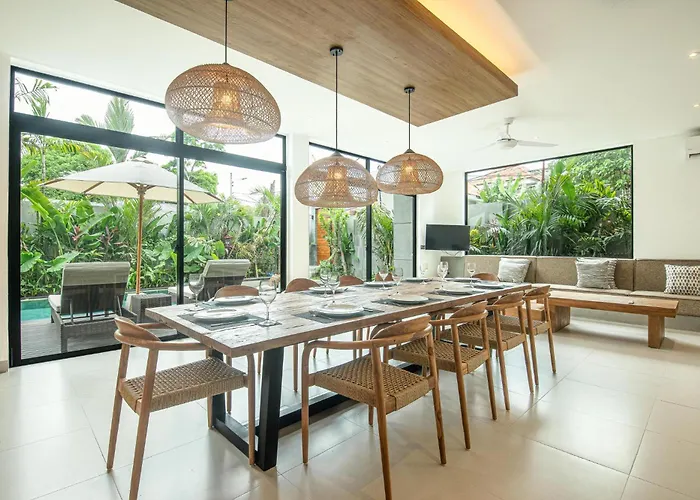 Elegant 5br Modern Steps From Cafe Del Mar
