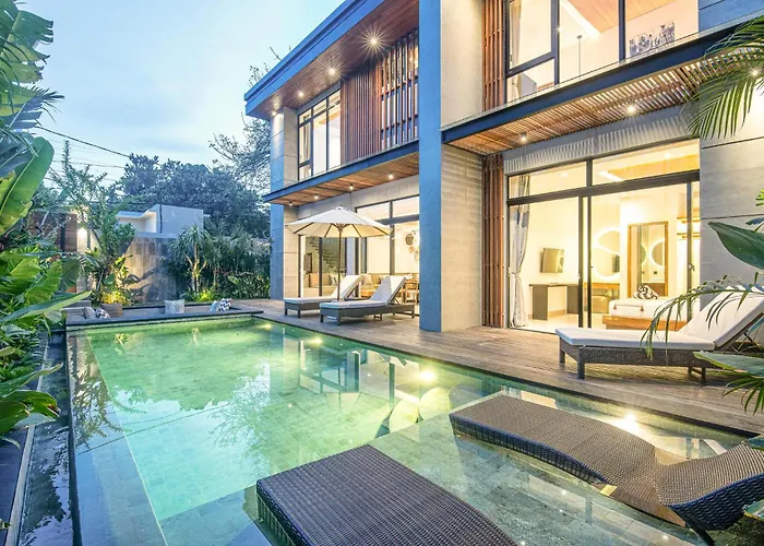 Elegant 5br Modern Steps From Cafe Del Mar *