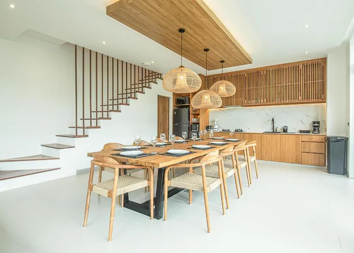 Elegant 5br Modern Steps From Cafe Del Mar 別荘 チャングー