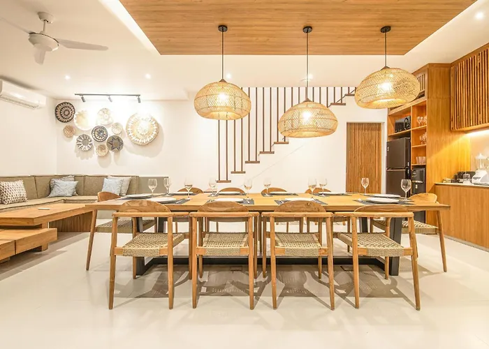 Elegant 5br Modern Steps From Cafe Del Mar
