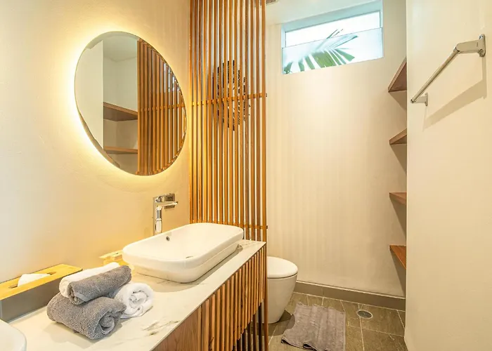 Elegant 5br Modern Steps From Cafe Del Mar チャングー