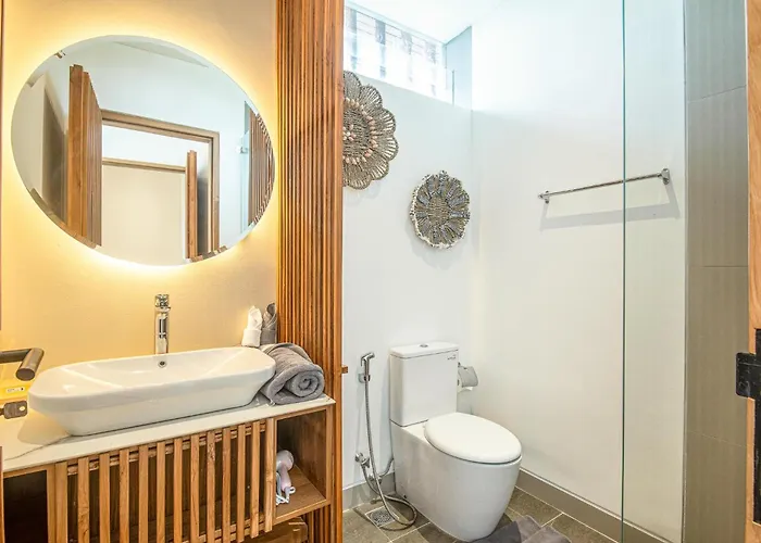 Elegant 5br Modern Steps From Cafe Del Mar 別荘 *