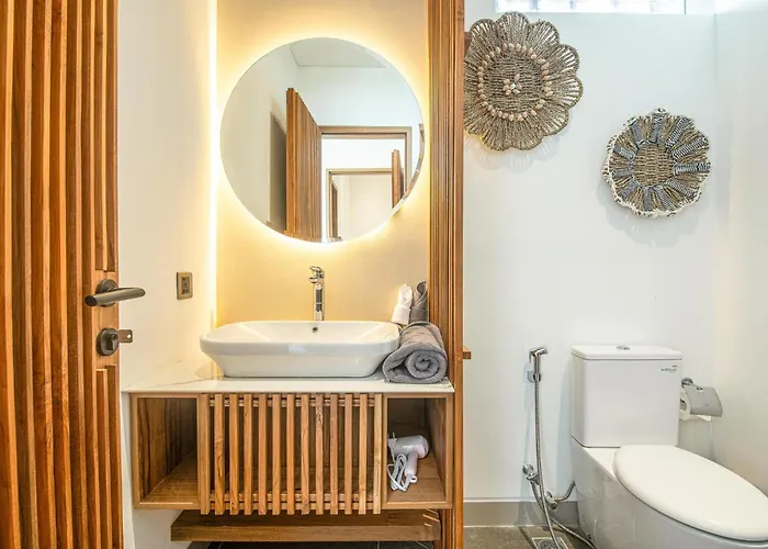 Elegant 5br Modern Steps From Cafe Del Mar 別荘
