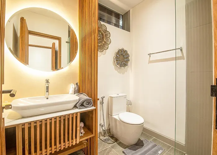 Elegant 5br Modern Steps From Cafe Del Mar チャングー