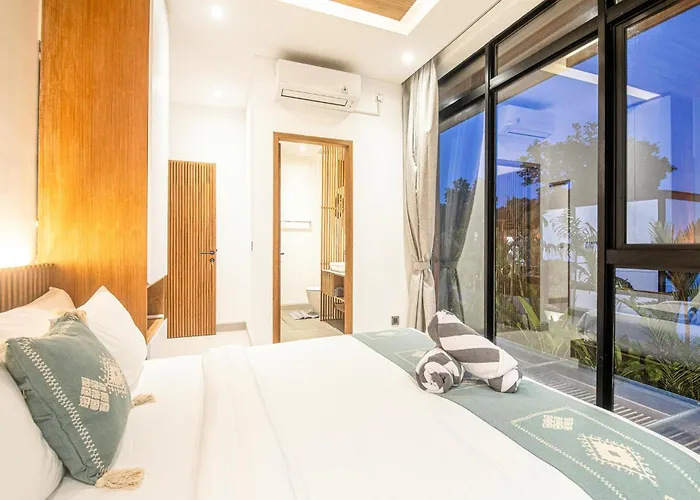 Elegant 5br Modern Steps From Cafe Del Mar 別荘 チャングー