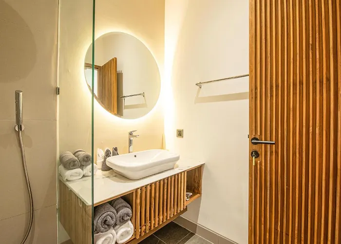 別荘 Elegant 5br Modern Steps From Cafe Del Mar *