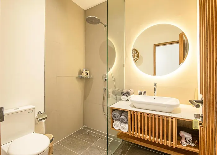 Elegant 5br Modern Steps From Cafe Del Mar 別荘 チャングー