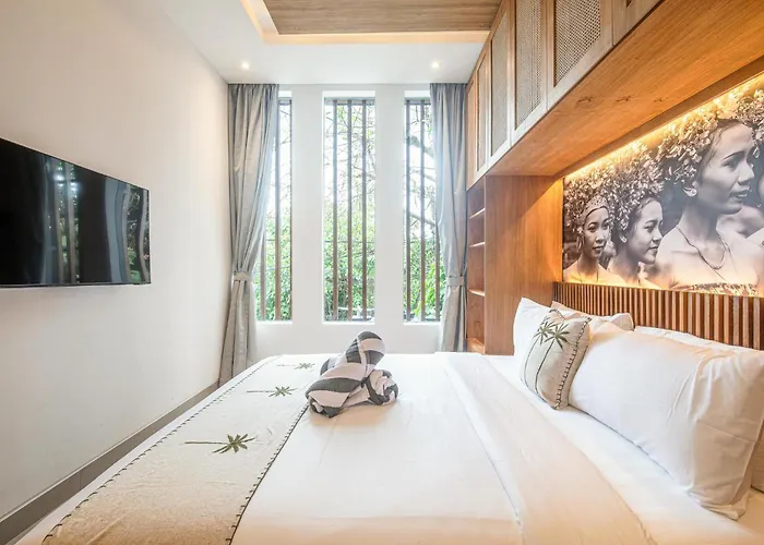 Elegant 5br Modern Steps From Cafe Del Mar 別荘 *