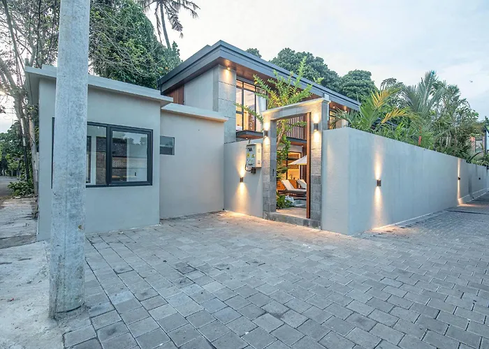 Elegant 5br Modern Steps From Cafe Del Mar